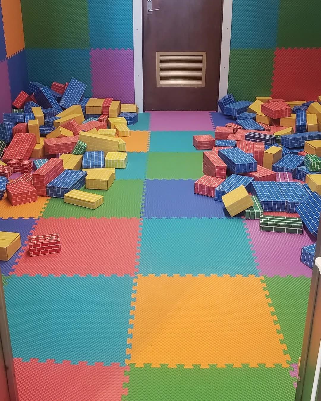 Bankers Box Cardboard Bricks